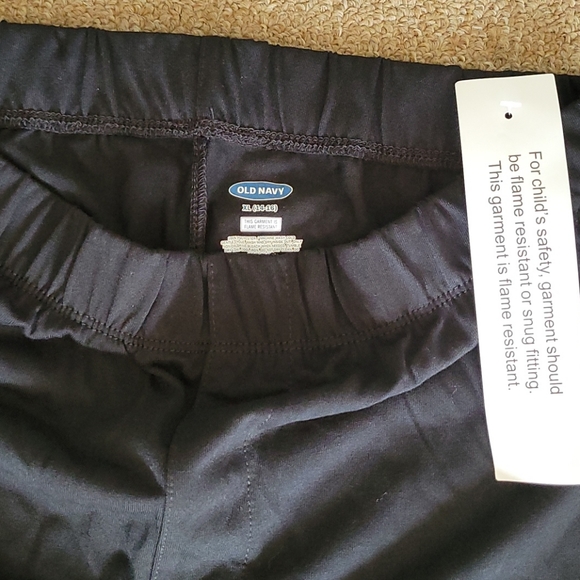 Shorts - Picture 3 of 4